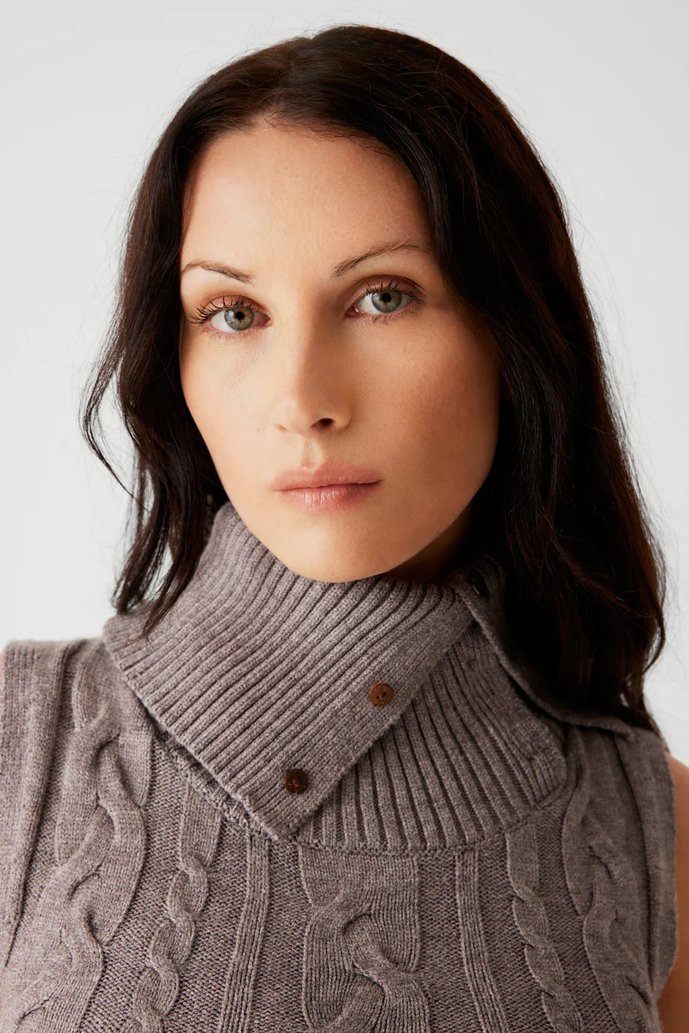 Axel Cable Cloud Knit Sleeveless Sweater - Dark Pearl - Image 6