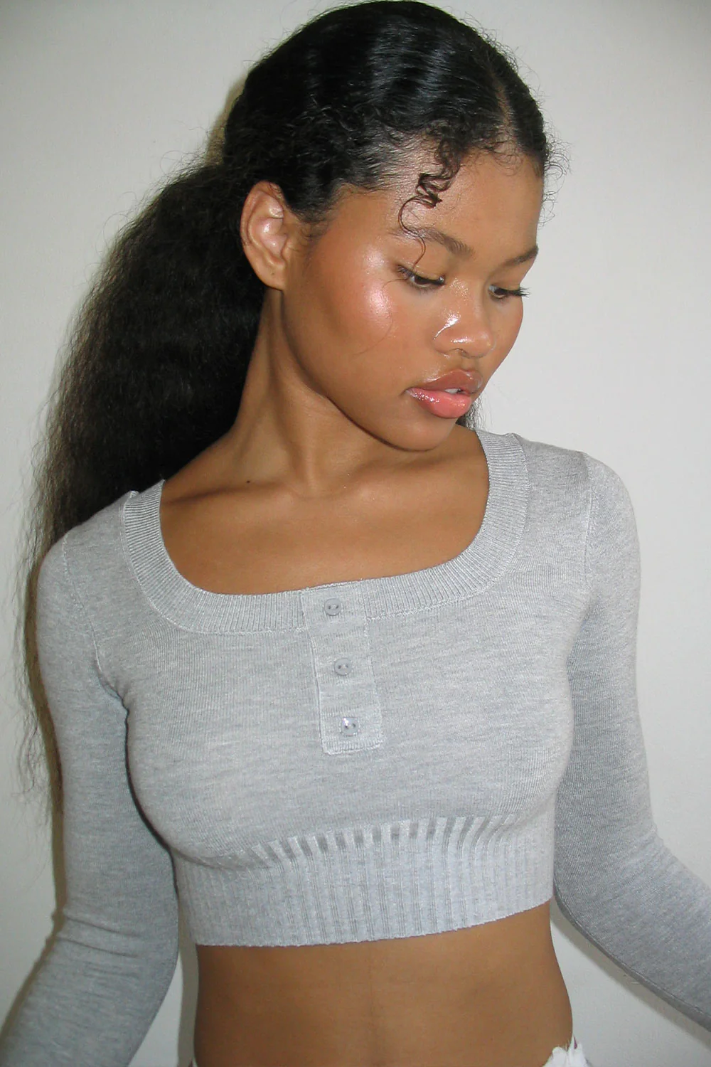 Claude Lightweight Knit Mini Crop Top - Heather Grey - Image 3