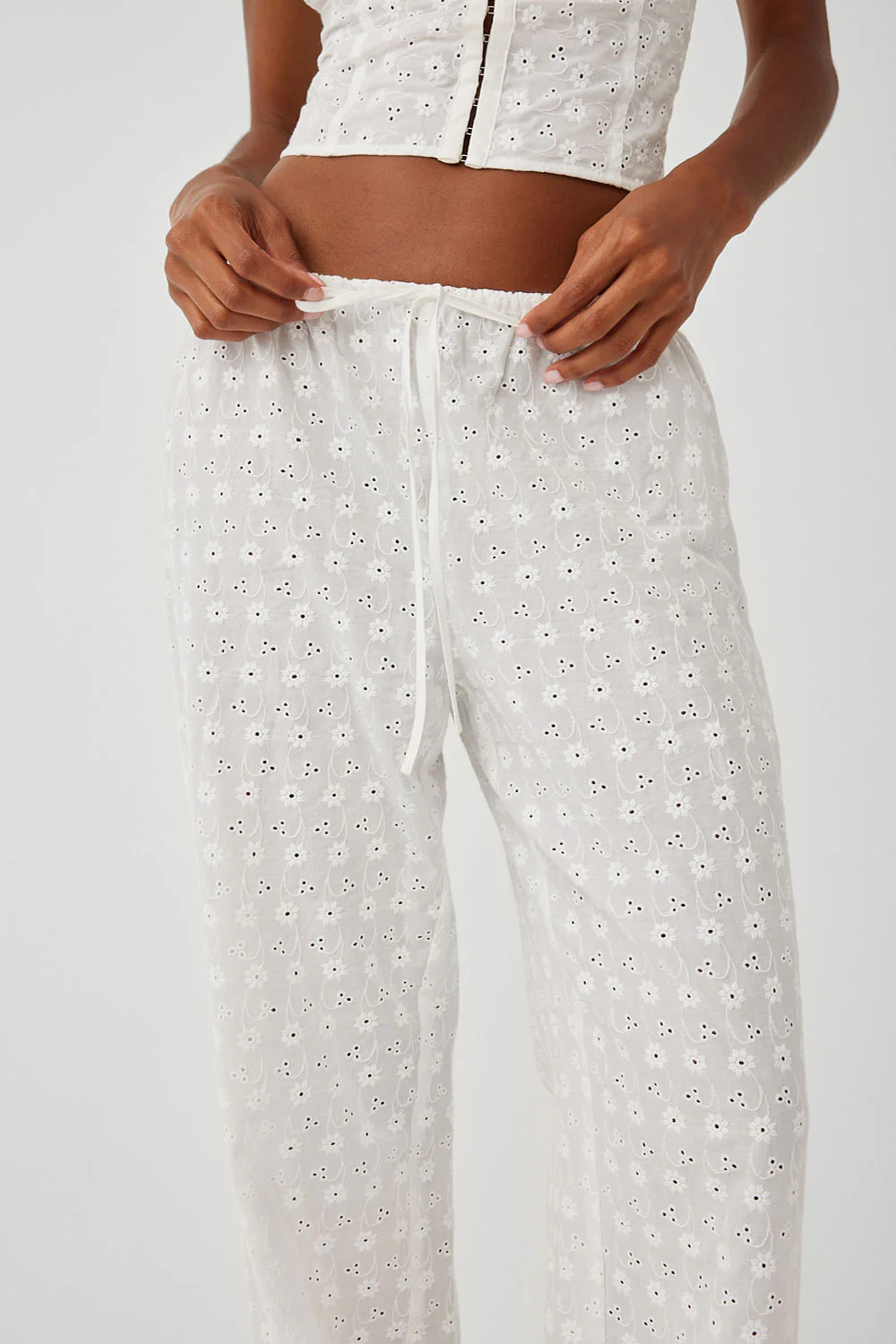 Daisy Eyelet Low Rise Pant - White - Image 3