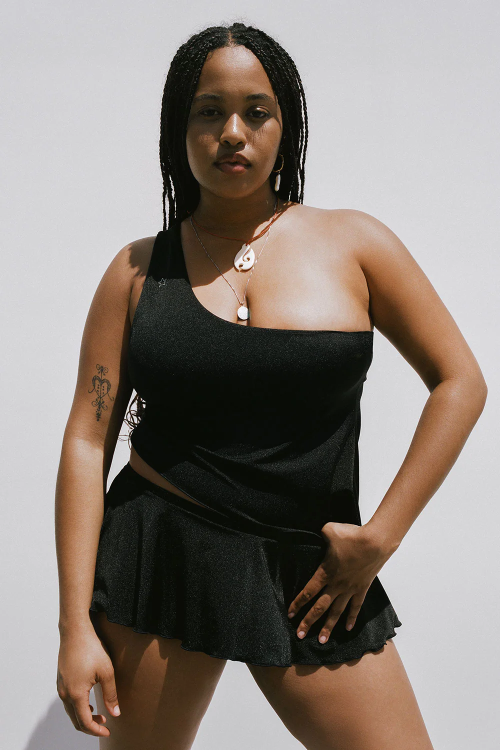 Izabella Shine One Shoulder Top - Black - Image 3