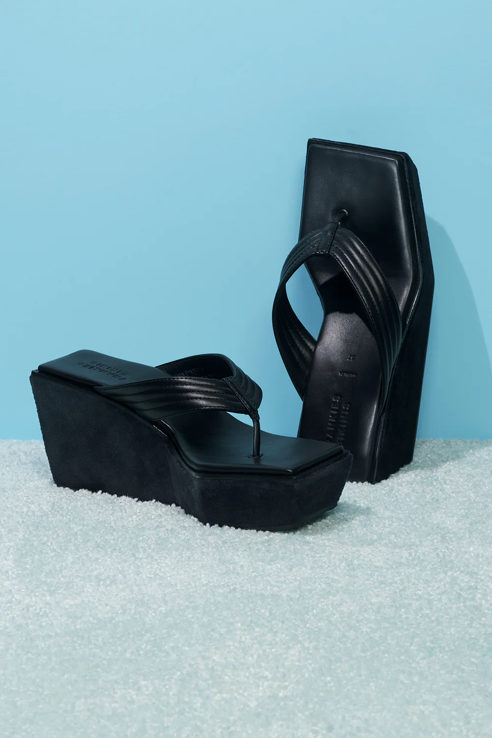 LA Girl Platform Flip Flop - Black - Image 3