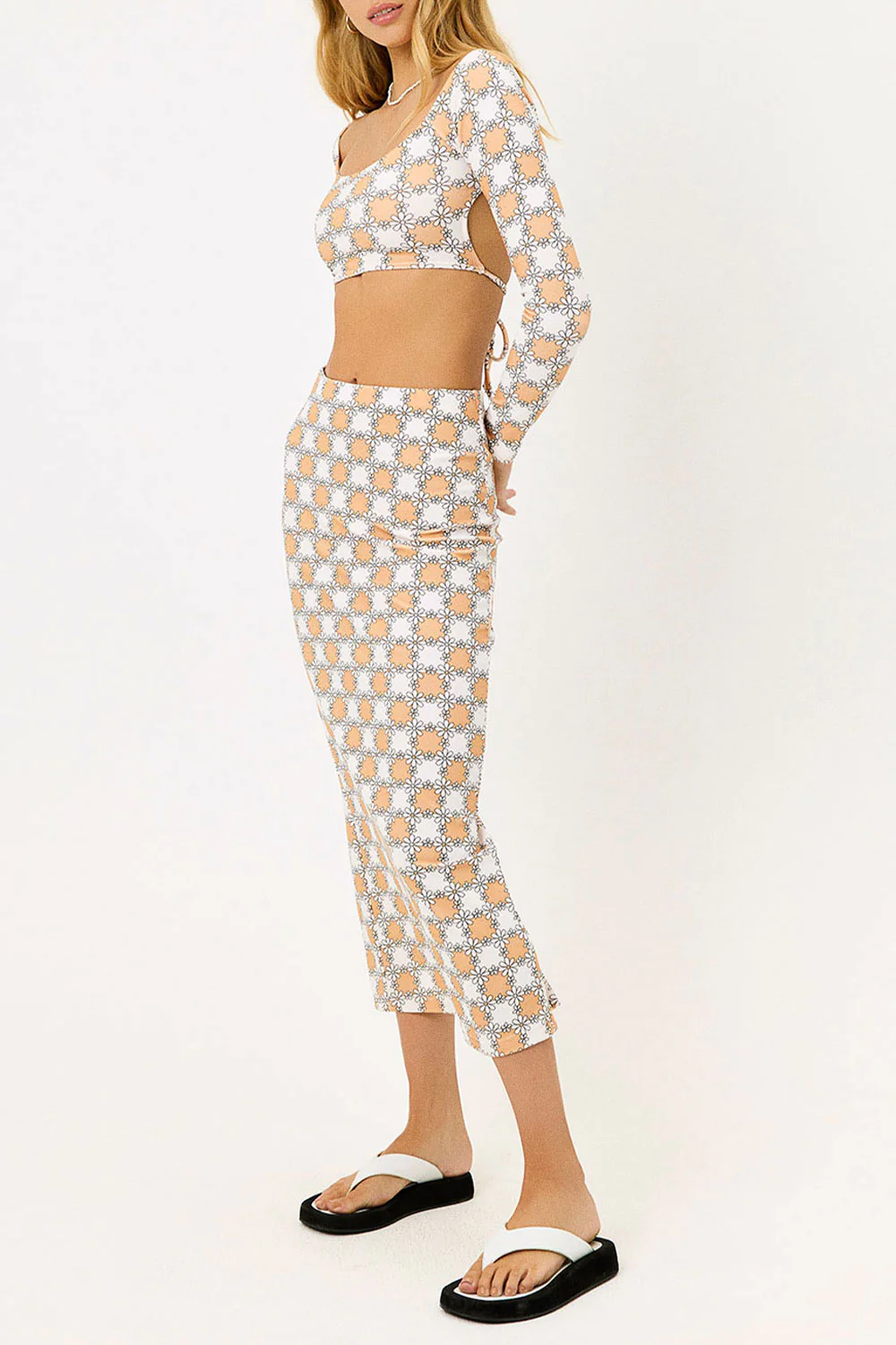 Piper Terry Long Sleeve Crop Top - Nude Daisy - Image 3