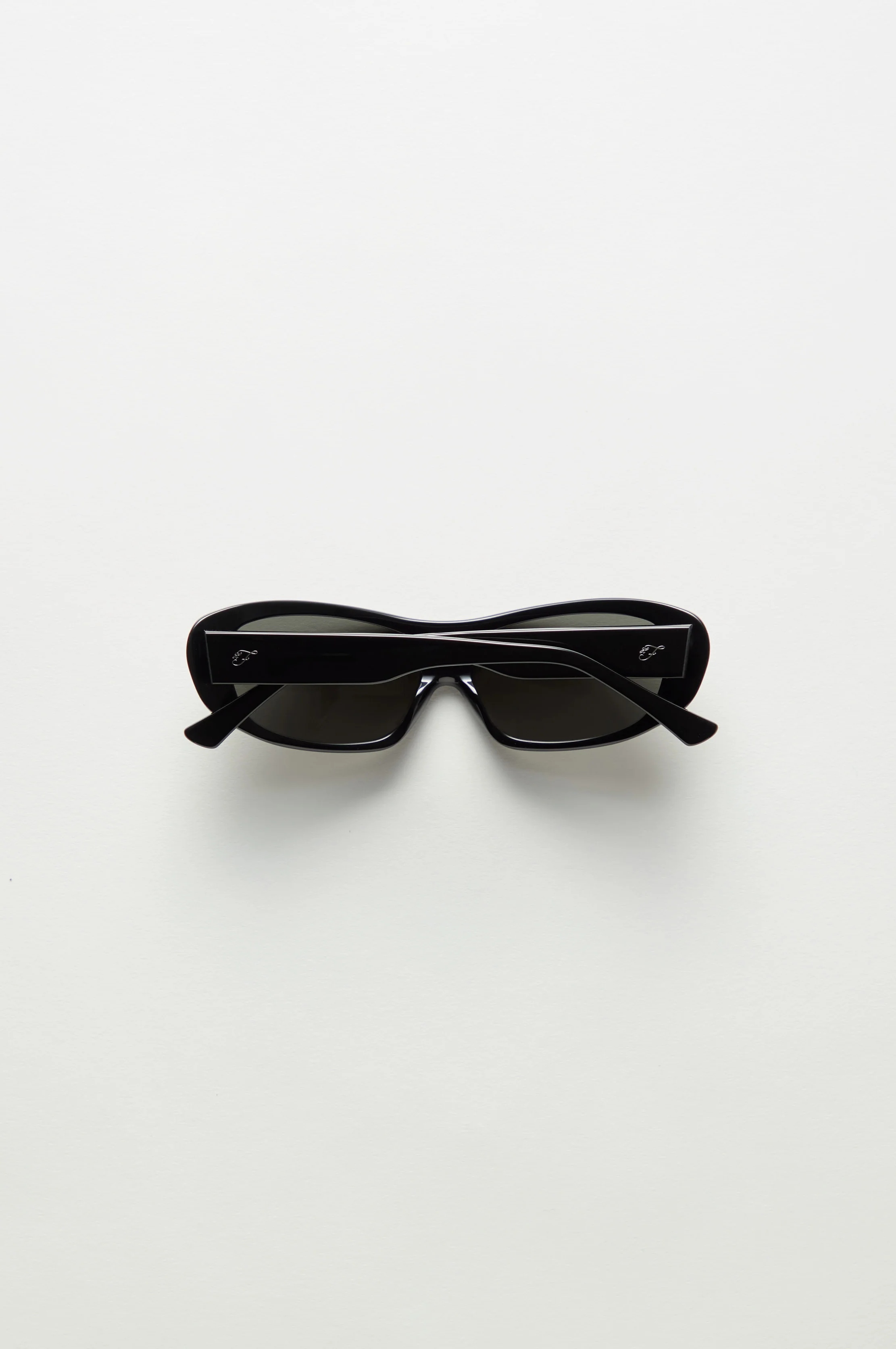 x LEXXOLA Nina Sunglasses - Night Shade - Image 8